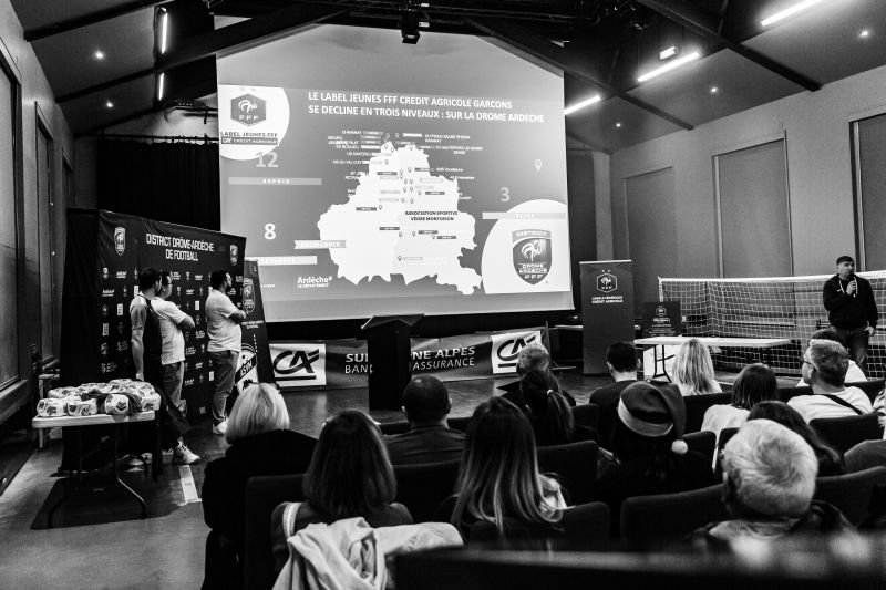 L'AS VEORE MONTOISON REÇOIT LE LABEL CRÉDIT AGRICOLE ESPOIR