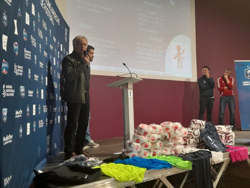 L\'US MOURSOISE REÇOIT LE LABEL CRÉDIT AGRICOLE ESPOIR