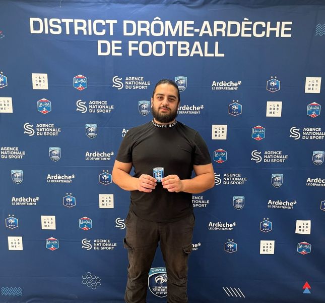 REMISE DES ÉCUSSONS ARBITRES AU DISTRICT - Vendredi 24 Avril 2026